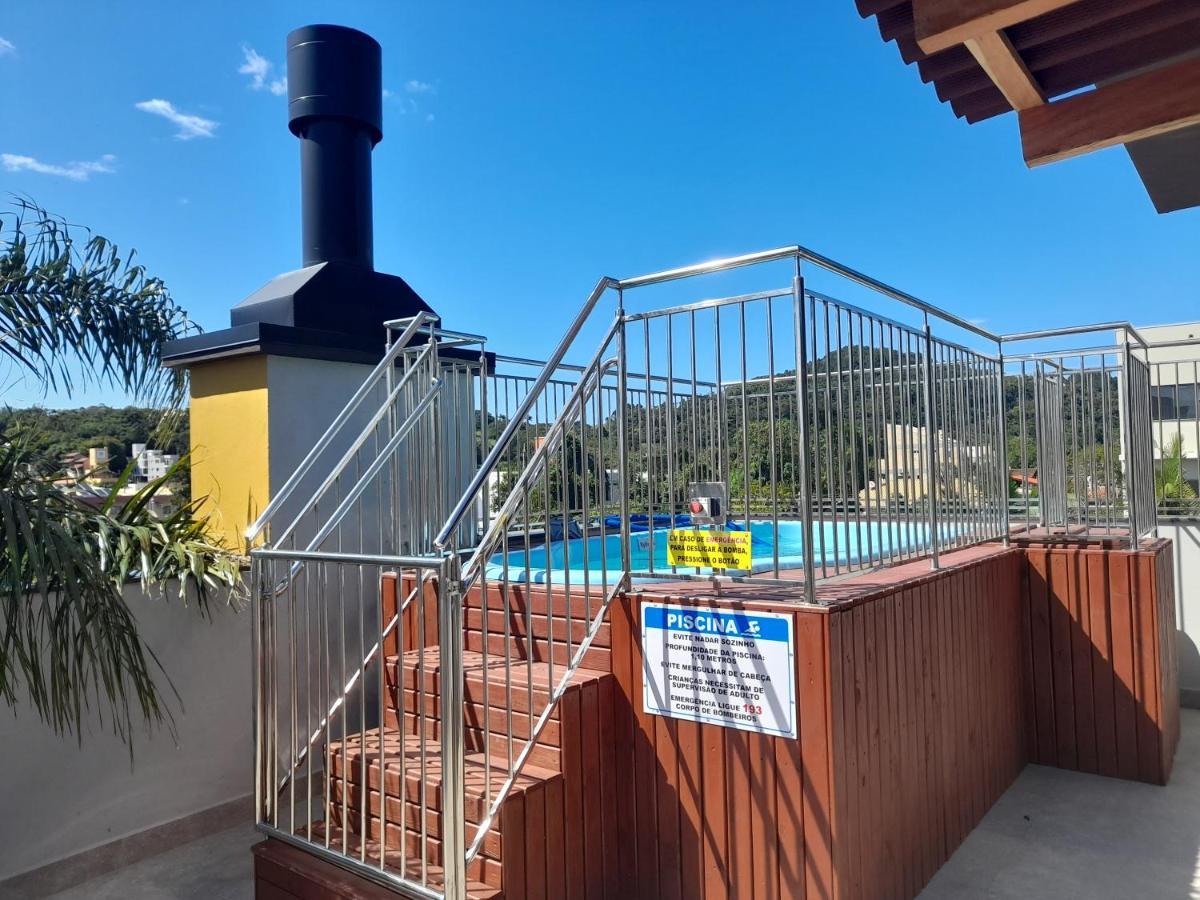 Cobertura Com Piscina Privativa Em Bombinhas